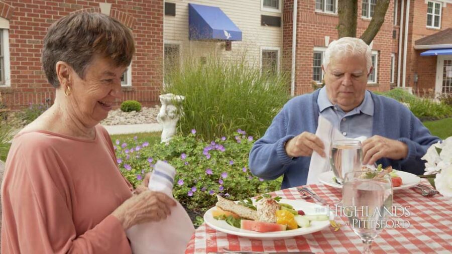 Two people having lunch